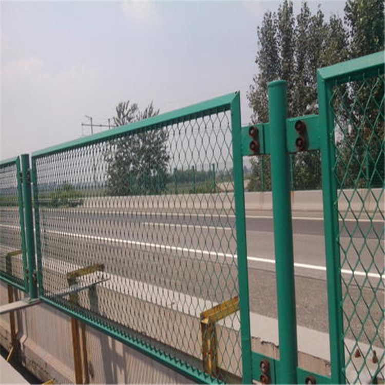 公路防眩網案例展示圖片3